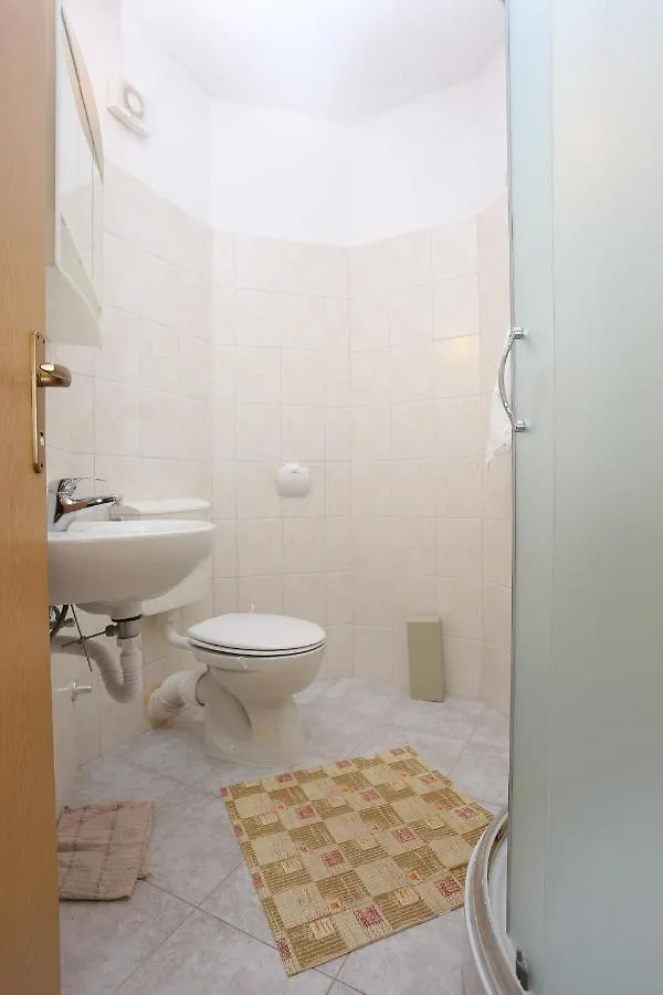 Studio Slatine 14541B Apartment