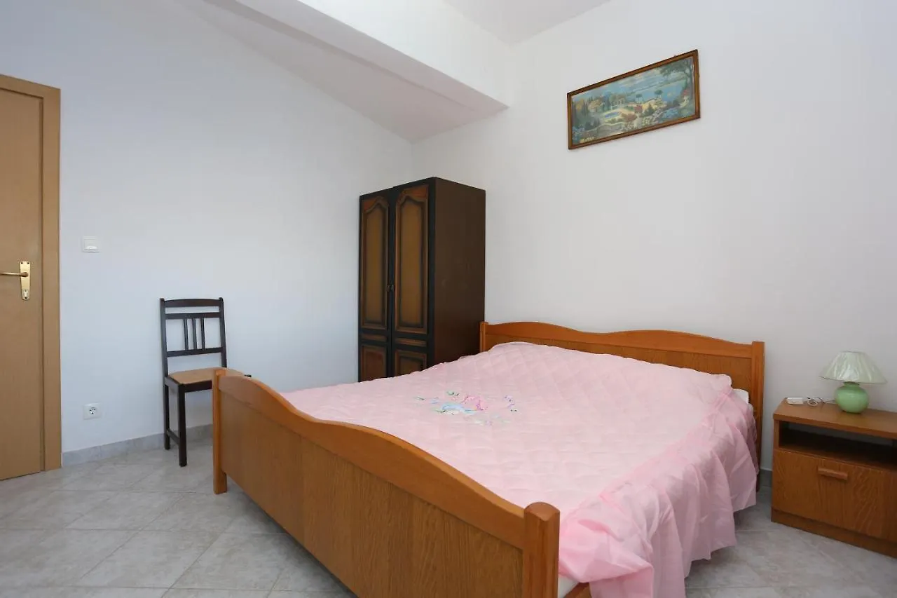 Apartment Studio Slatine 14541B Croatia